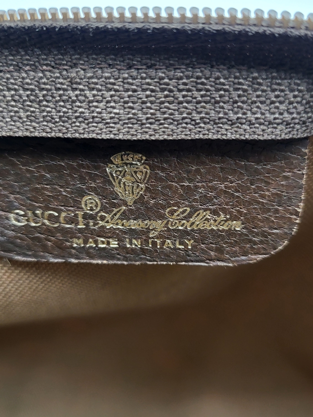 Gucci Beige/Brown GG Supreme Coated Canvas Cosmetic Clutch, Authentic.. - Picture 9 of 14